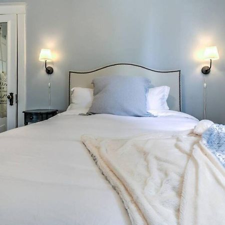 Elegant Colonial With Lovely Details And Character Memphis Exteriér fotografie