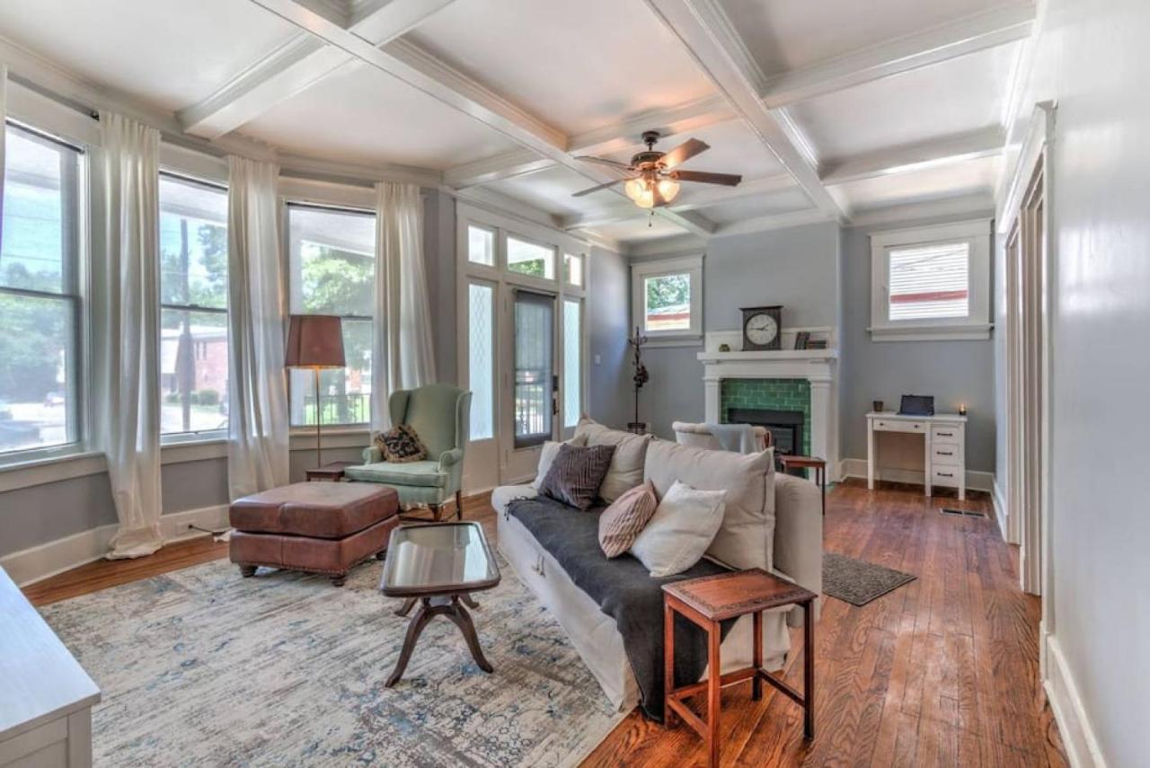 Elegant Colonial With Lovely Details And Character Memphis Exteriér fotografie