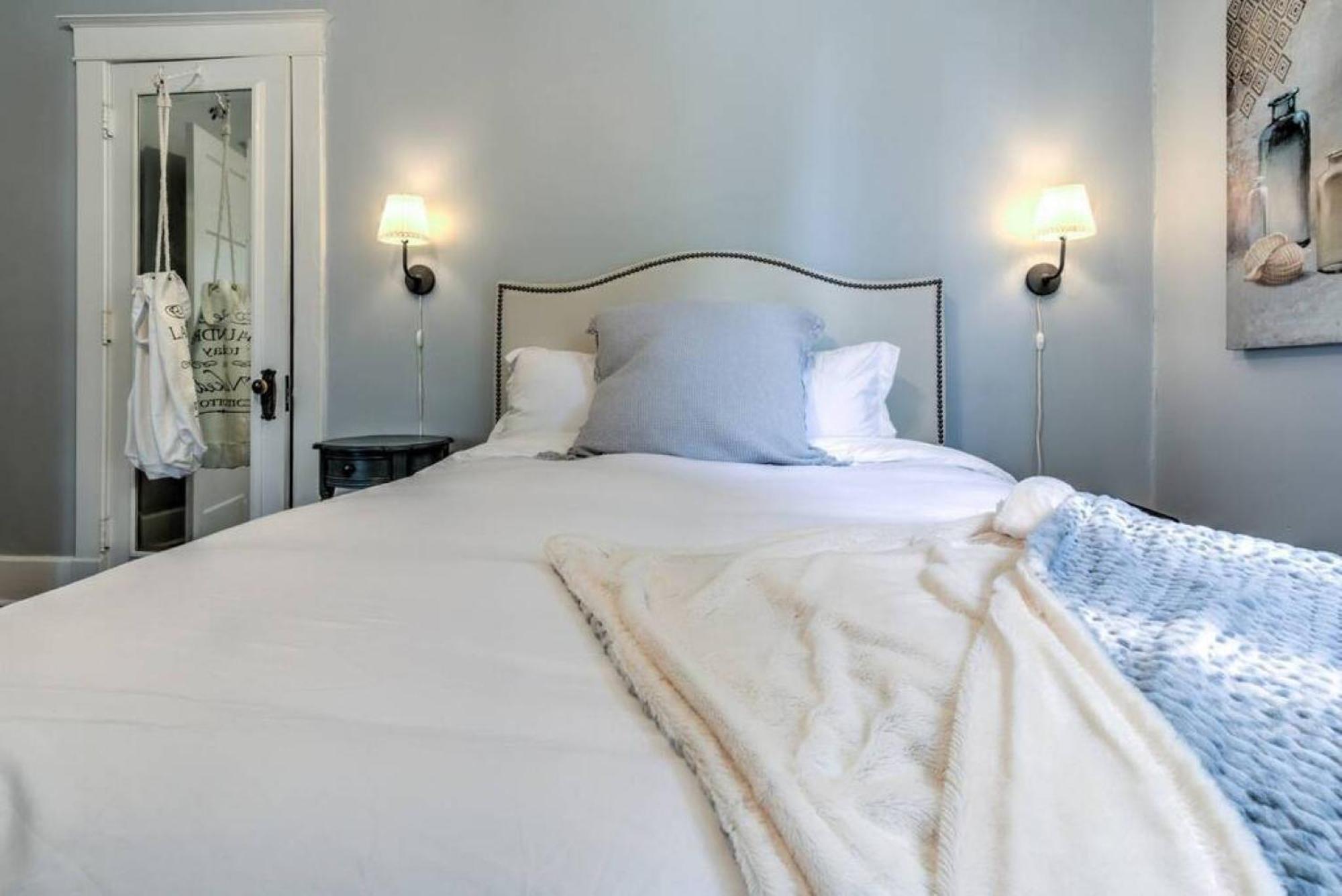 Elegant Colonial With Lovely Details And Character Memphis Exteriér fotografie